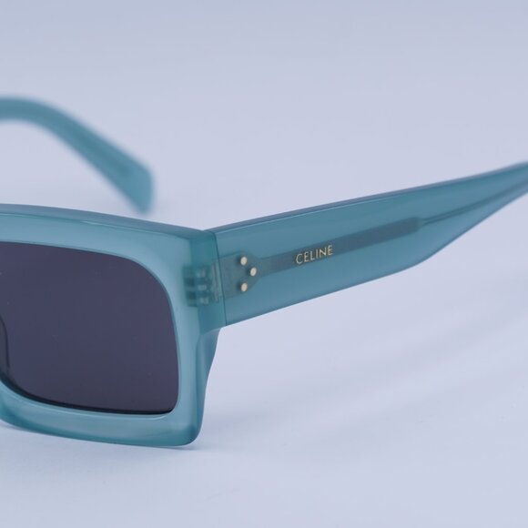 🕶️ New Celine CL40280U 93A Sunglasses - Shiny Lime Transparent Frame - Picture 4 of 10